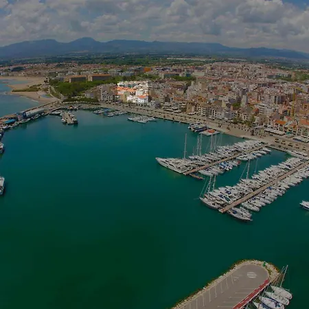 Grekus Litoral - Only Families Apartment